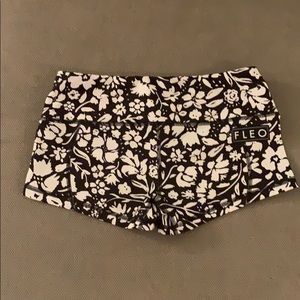 Fleo shorts